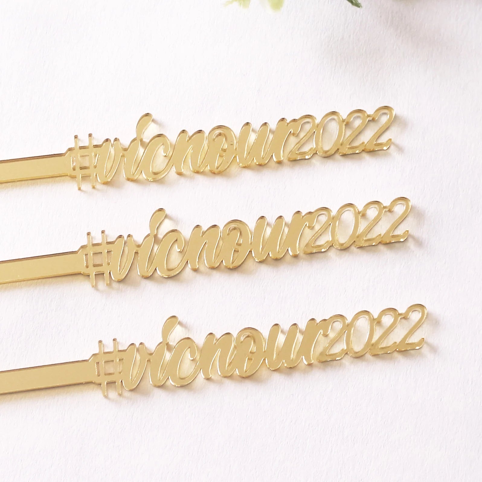 Hot Sale Design Wholesale Custom Clear Acrylic Drink Stirrers and Cocktail Swizzle Sticks and Escort Place Cards with Names
