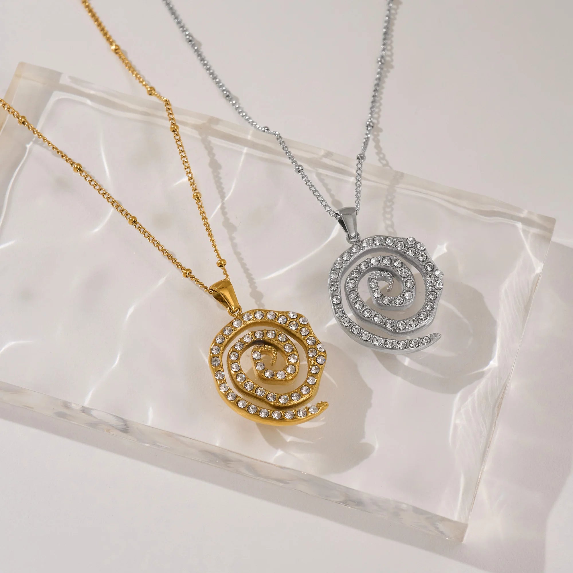 Dazan New Winter HOT 18k Gold Plated Tarnish Free Stainless Steel Vintage Zircon Irregular Snake Spiral Pendant Dainty Necklace
