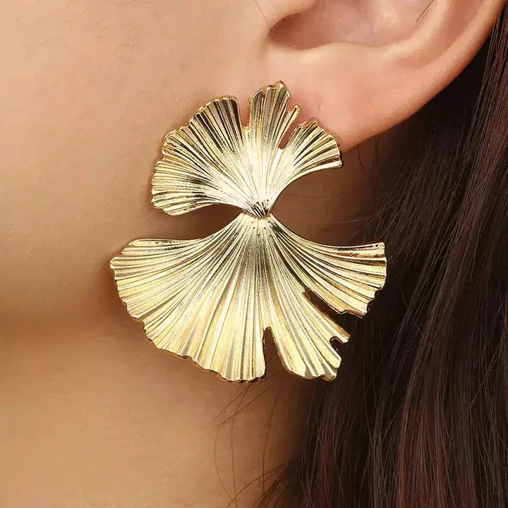 HOVANCI Fashion New Gold Plated Big Geometric Statement Metal Earrings Tropical Apricot Leaf Drop Earrings