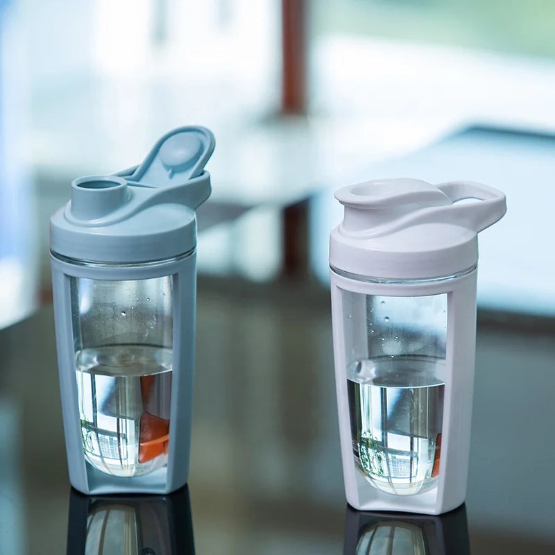 Hot Selling Eco-Friendly Plastic Water Bottles Shake Bottles to Mix Protein Drinks