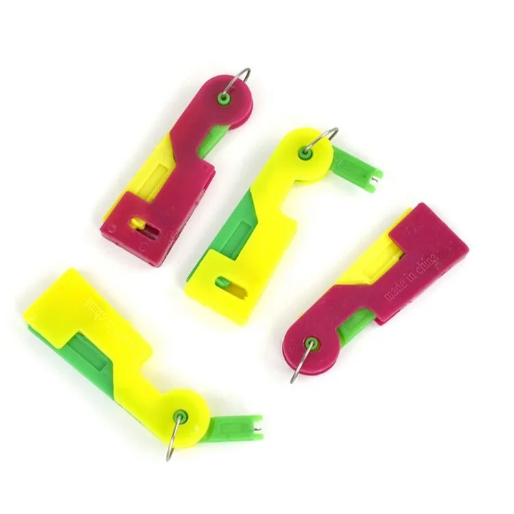 Wholesale Random Color Plastic Needle Threader Stitch Insertion Tool Automatic Needle Threader