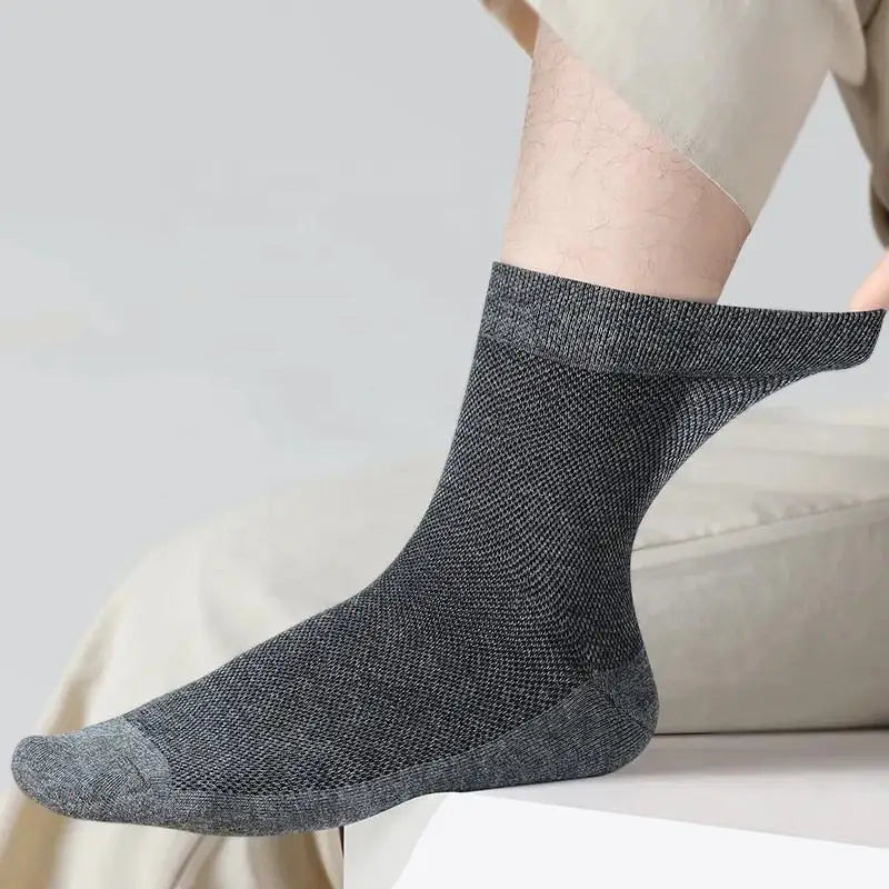 Wholesale Bulk Summer Grey Black White Breathable Socks Extra Wide Plus Size Cotton Crew Socks for Men