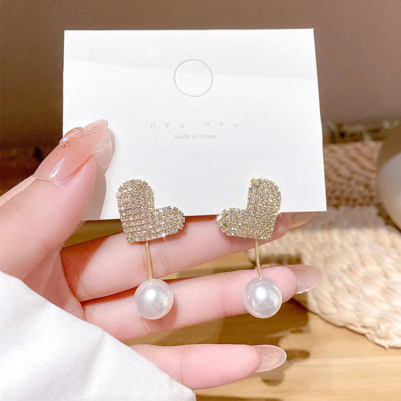 HOVANCI Ins Style Shining Full Crystal Rhinestone Heart Earrings 7 Baroque Pearl Drop Earrings Women Party Jewelry