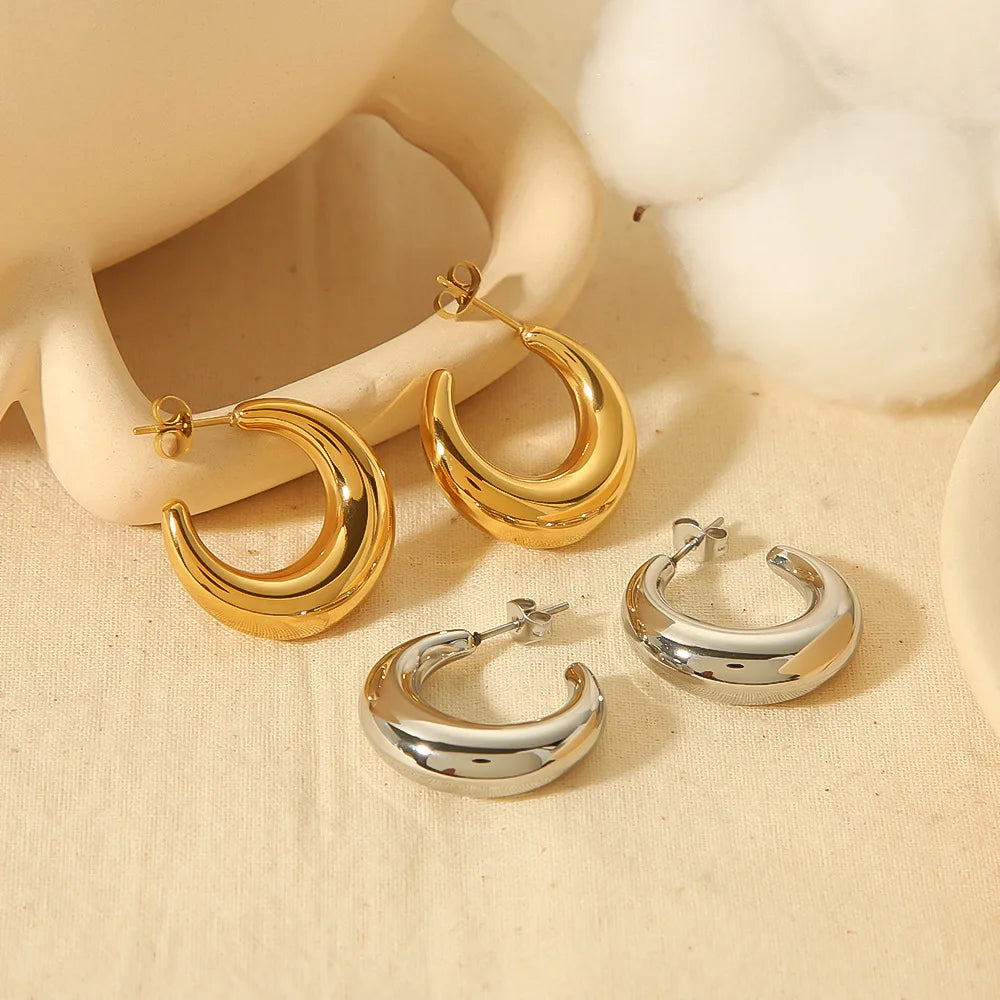Hypoallergenic Non Tarnish Waterproof Jewelry 18k Gold Plated Stainless Steel Thick Hollow Cc Moon Shape Stud Earrings YF4083