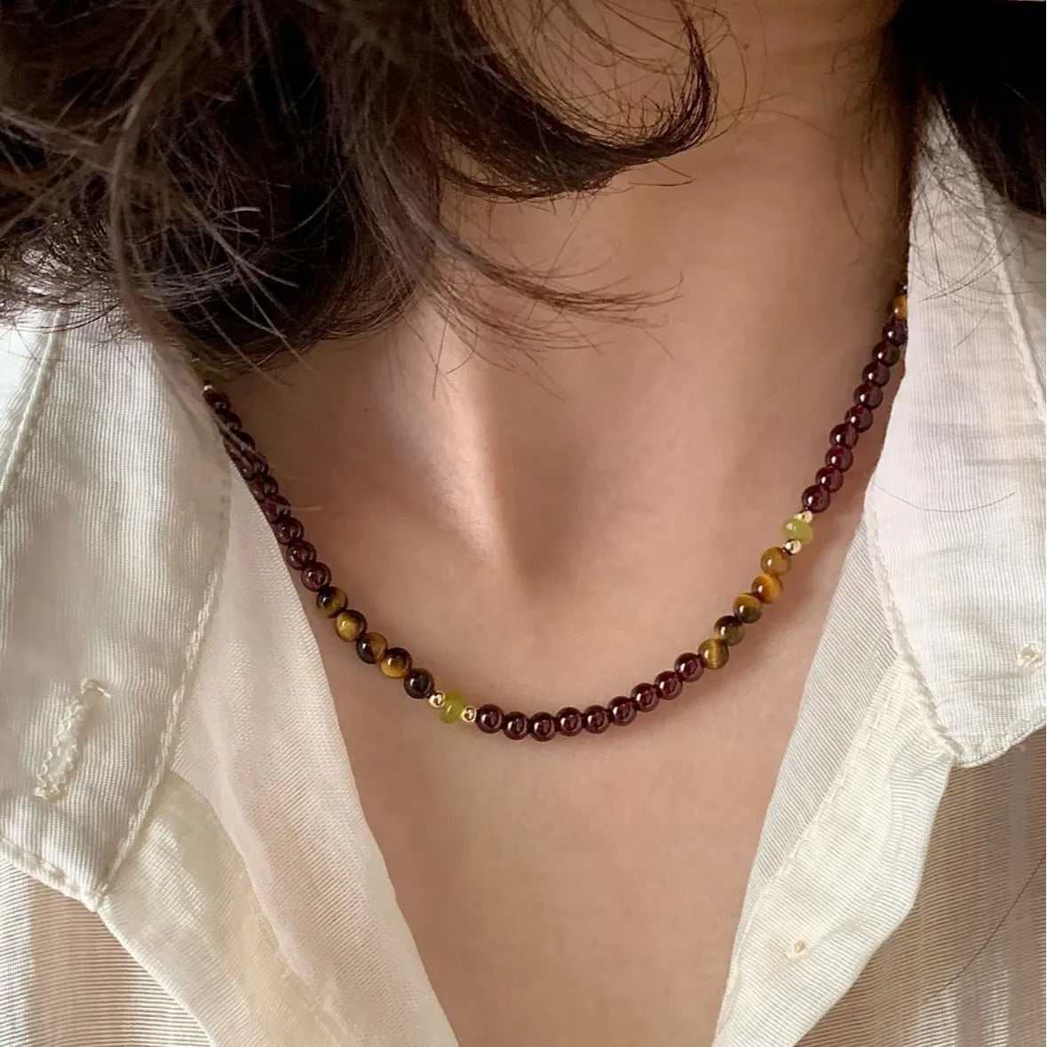 Hot Selling Fashion Jewelry  French Retro Design Natural Turquoise Tiger Eye Stone Beads Beaded Necklace for Women Jewelry