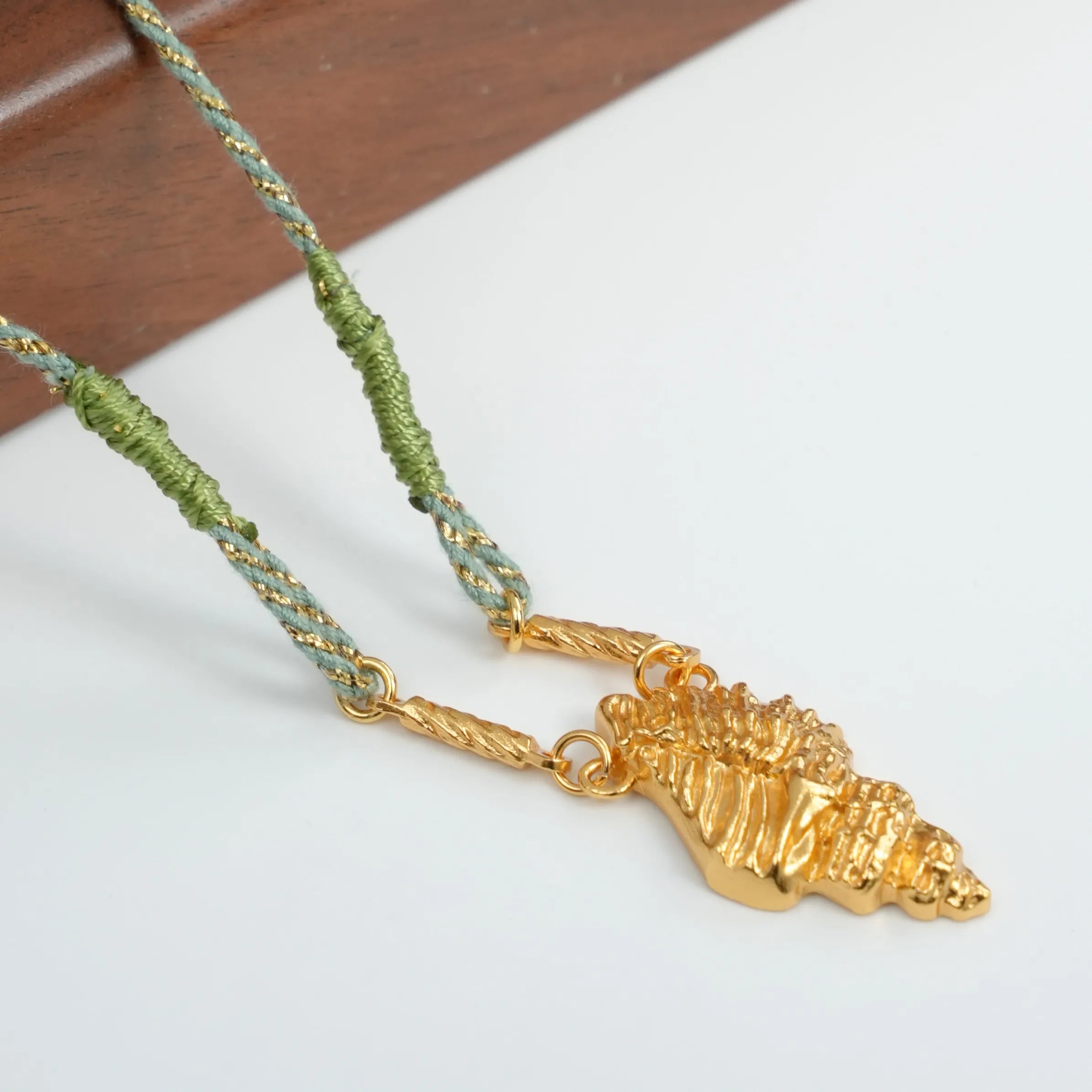 Real Gold Plated Brass Seashell Pendant Necklace Hand Braided Green Cotton Cord Jewelry for Women Beach Vacation Gift 2025