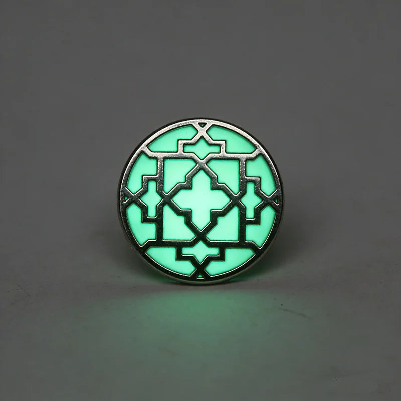 Customize Glowing Metal Badges Custom Gifts Promotions Lapel Pin Enamel Brooch Metal Glow in Dark Pin