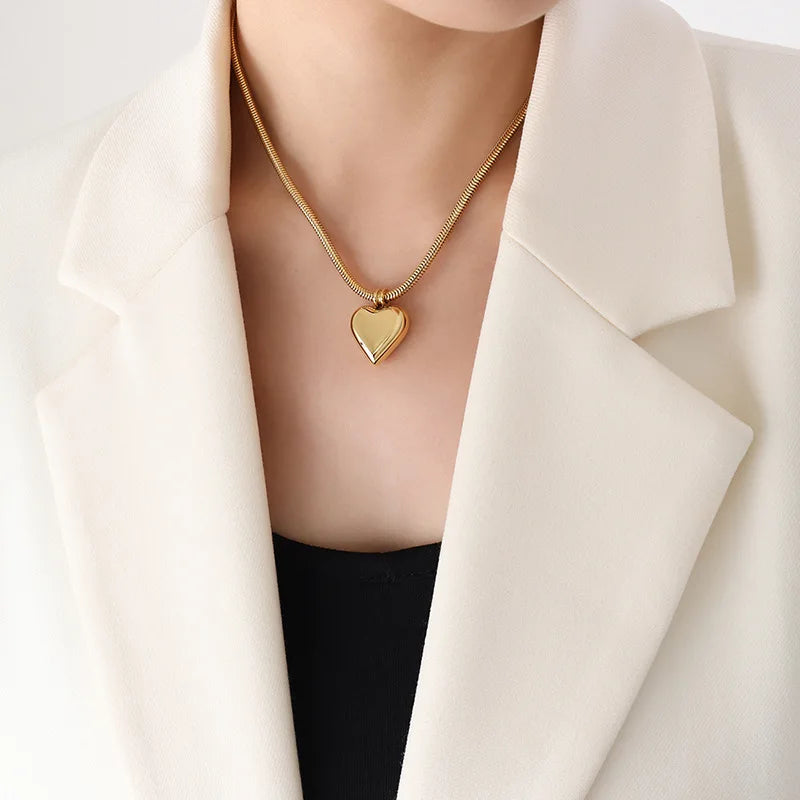 Simple Style Hot Selling 18K Titanium Steel Heart Ball Pendant Chain Women Chokers Minority Necklace P430