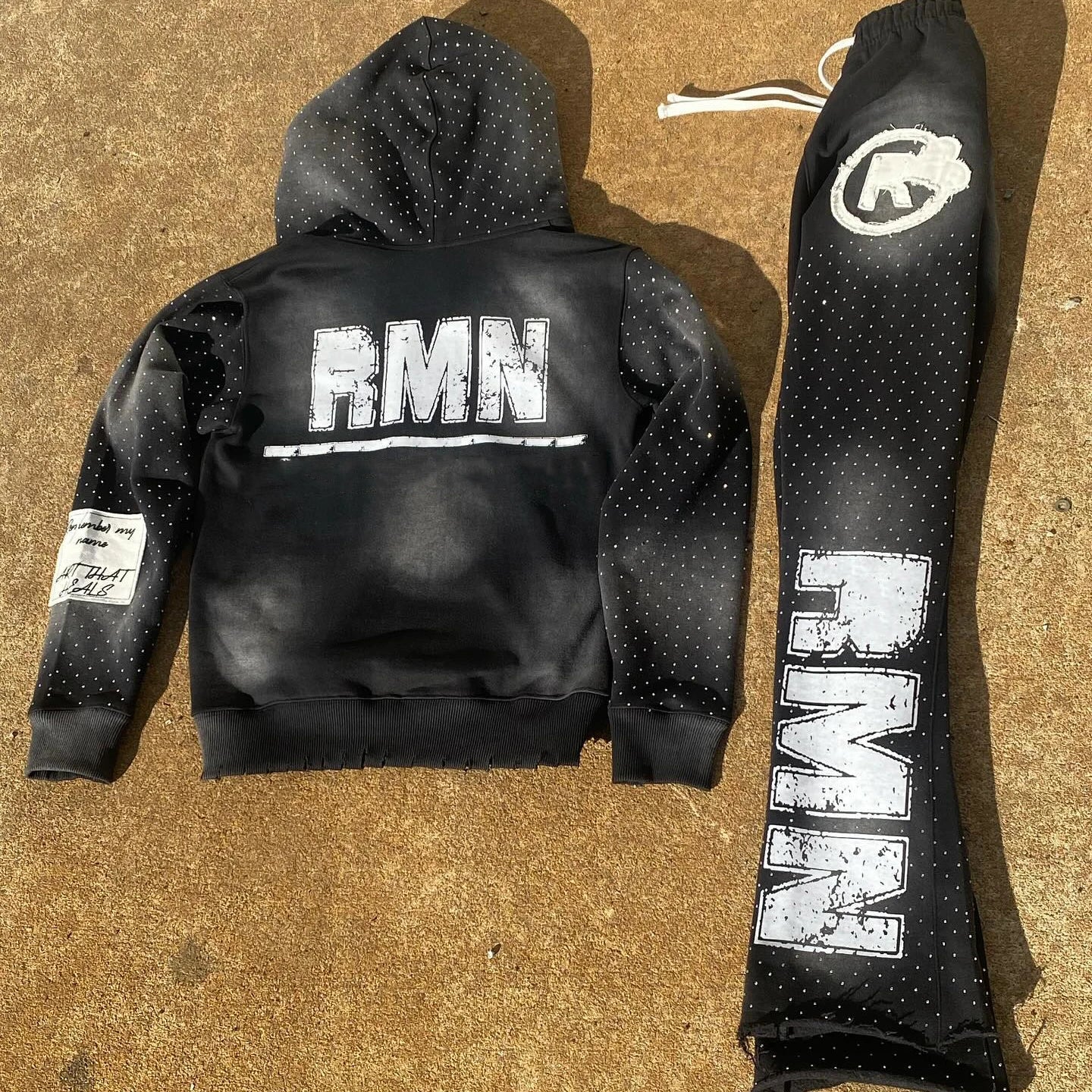 OEM Custom Men's Streetwear Set Sun Faded Acid Wash Cropped Hoodie Stacked Flared Sweatpants Embroidery Rhinestone Details