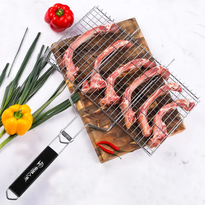 BBQ Wire Grill Basket Outdoor Camping Barbecue Accessories Wood Handle Wire Mesh Grilling Basket