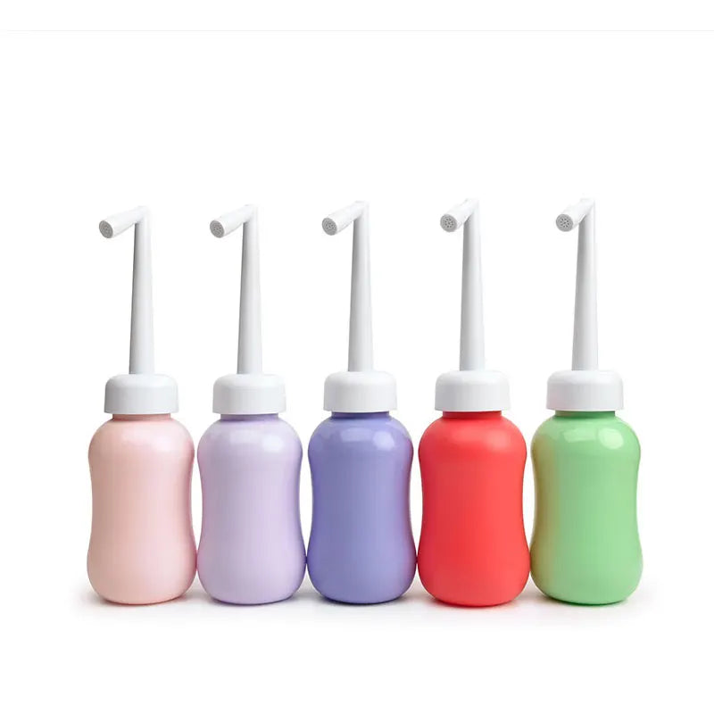 High Quality Eco-Friendly Postpartum Care Peri Bottle Portable Bidet Sprayer Retractable Nozzle 300ml Water Capacity Vertical