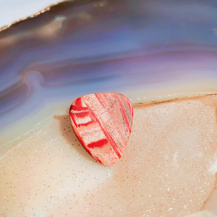 2026 High-Quality Factory Wholesale Guitar Plectrum Crystal Red Jasper Guitar Pick Custom Gem Stones