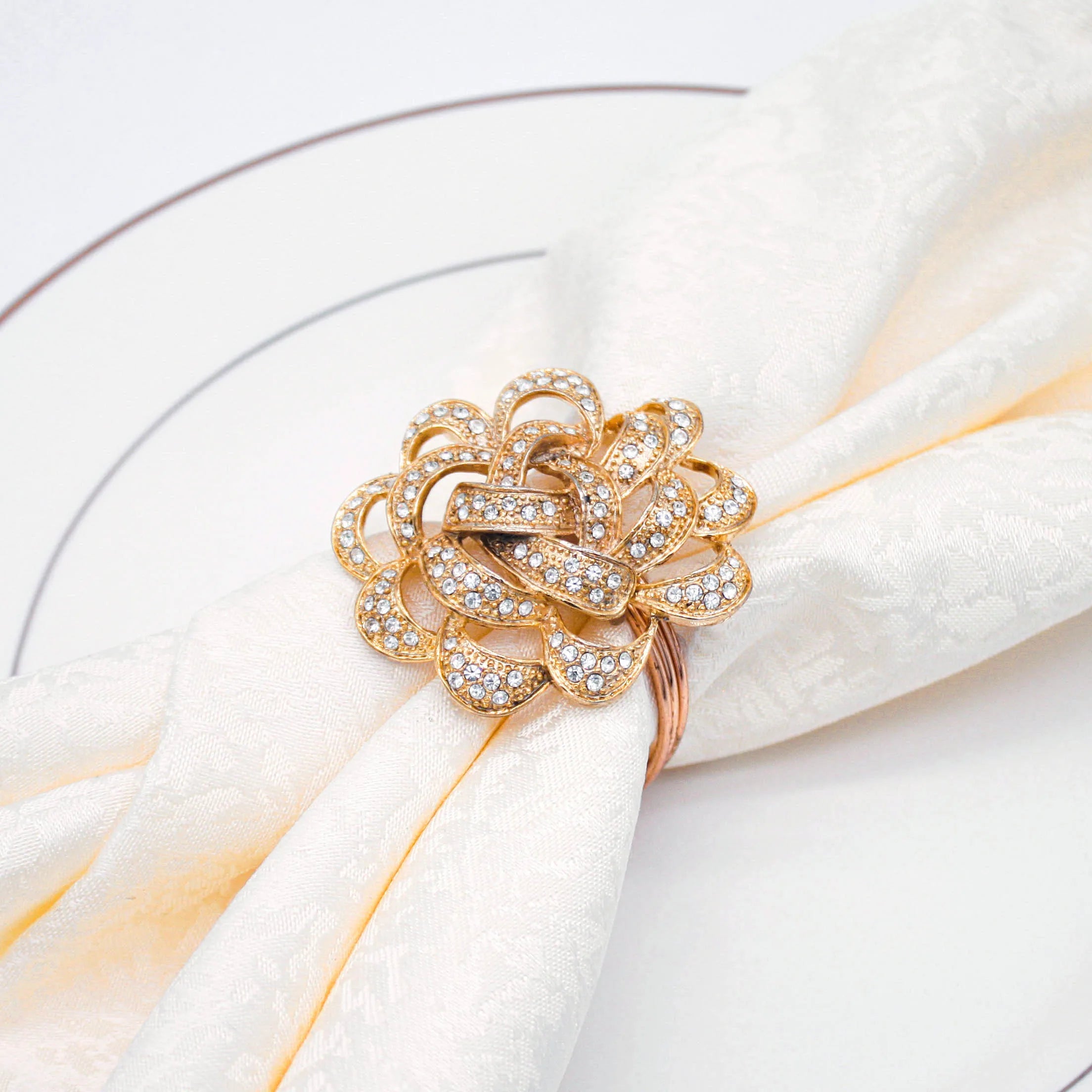 Hot Sell Custom Gold Rhinestone Napkin Holder Flower Napkin Rings for Wedding