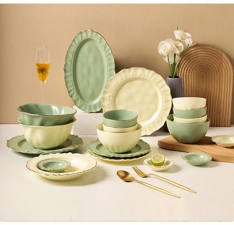 High Quantity Nordic Luxury Green Healithy Food Ceramic Porcelain Tableware Dinnerware Set with Gold Rim