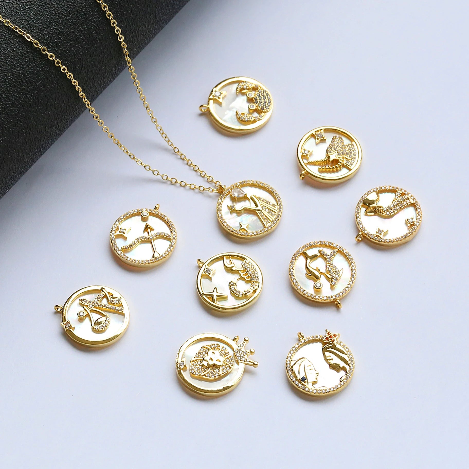 Female Elegant 18 Inch Natural Pearl Shell Astrology Horoscope 12 Star Sign Zodiac Round Pendant Necklace