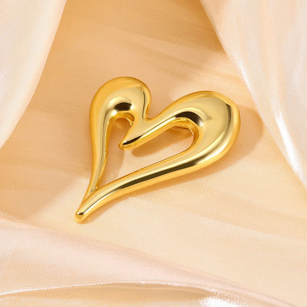 Ladies Simple Fashion Heart Shape Brooch Women Clothing Accessories