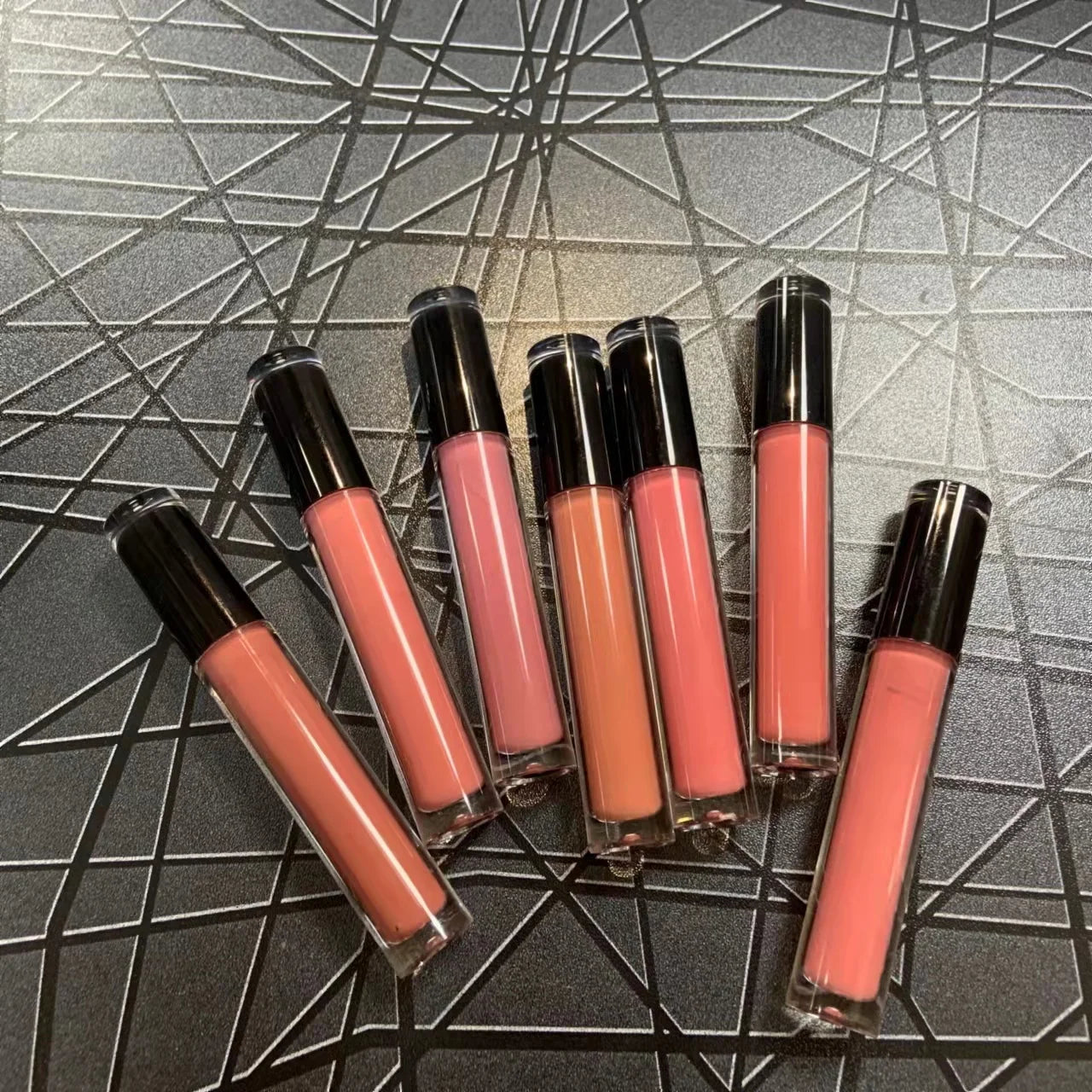 OEM/ODM Customize Brand Fashion Long Lasting Waterproof Matte Mineral 5g Red Liquid Lipstick