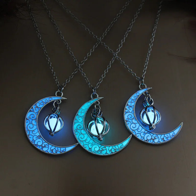 2021 Hot Wholesale Luminous Crescent Moon Necklace Glowing in the Dark Half Moon Stone Lantern Necklace