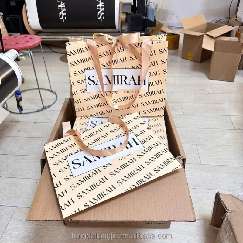 Custom Paper Bags With Logo for Business Unique Embossing Packaging Paper Bag for Clothes