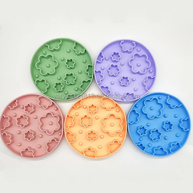 New Design Purple Red Valentine Food Grade Silicone Dog Slow Eat Flower Dog Slow Feeder