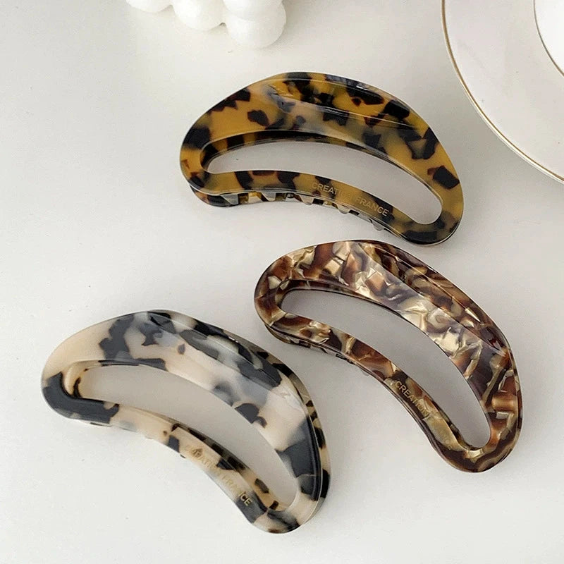 Large Korean Style Retro Hair Claw Clip with Moon Design Versatile Acetic Acid Hair Grip for Men and Women
