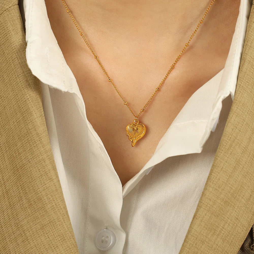 New Arrival 18K Gold Plated Stainless Steel Heart Pendant Necklace Waterproof Jewelry Gift for Gold Lovers