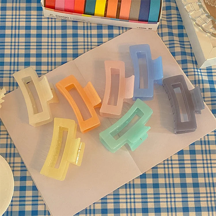 High Quality New Classic Style Jelly Color Resin Plastic Square Hollow Geometric Hair Claw Clips