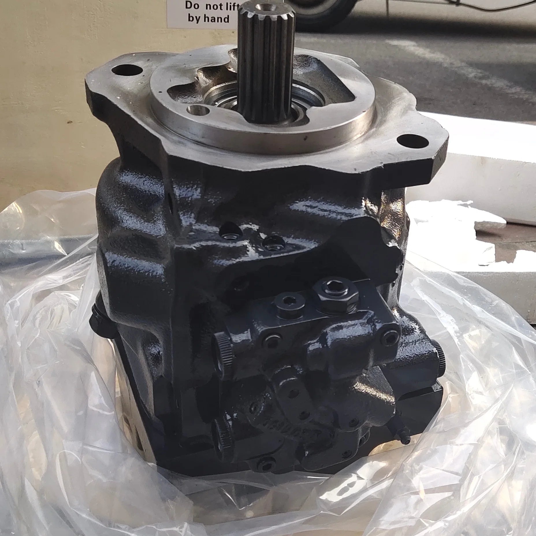 708-1U-00161 WB93 WB97 Hydraulic Gear Pump  708-1U-00163 708-1U-00160 708-1U-00162