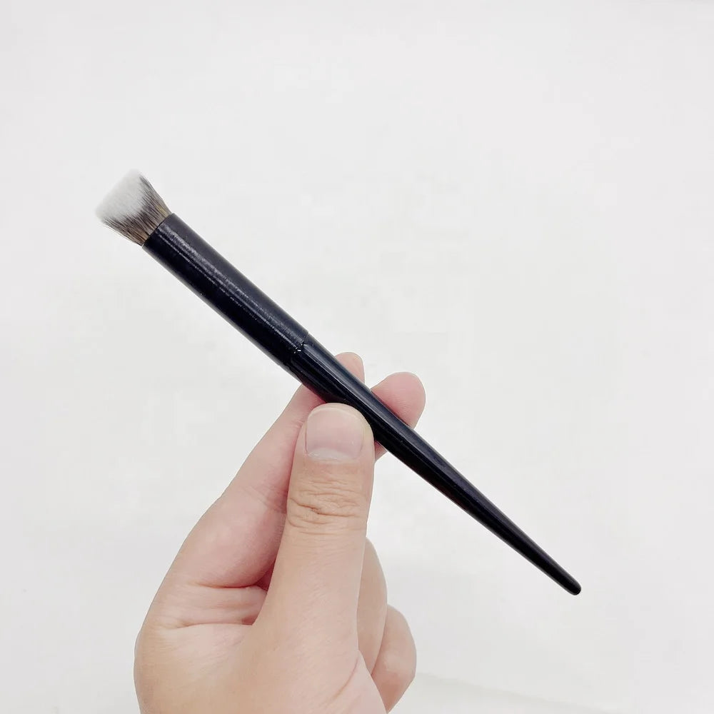 Vegan Medium Density Ultra-soft Precision Concealer Brush Under Eye Nose Contour Foundation Brush Lock-it Edge Concealer Brush