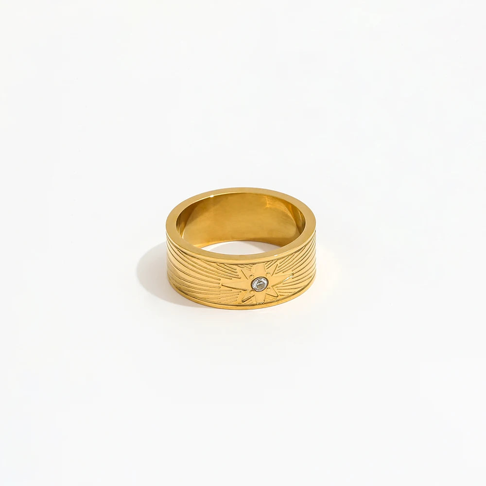 High End 18K PVD Gold Plated Star Burst Shining Band Rings Stainless Steel Women Rings Tarnish Free Jewelry