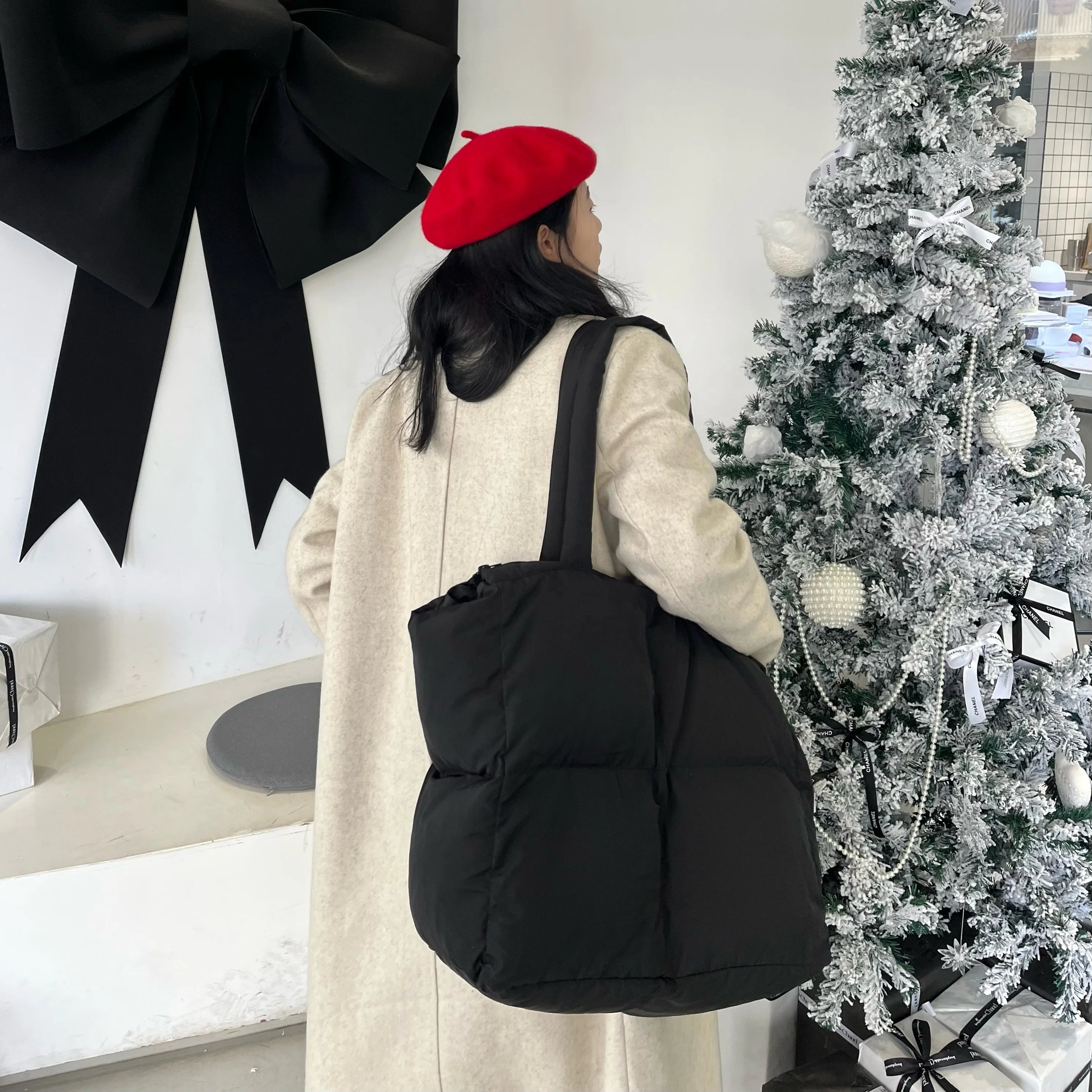 Hot Selling Winter Ladies Tote Bag Solid Color Large Capacity with Zipper and Shoulder Tuck Portable for Students