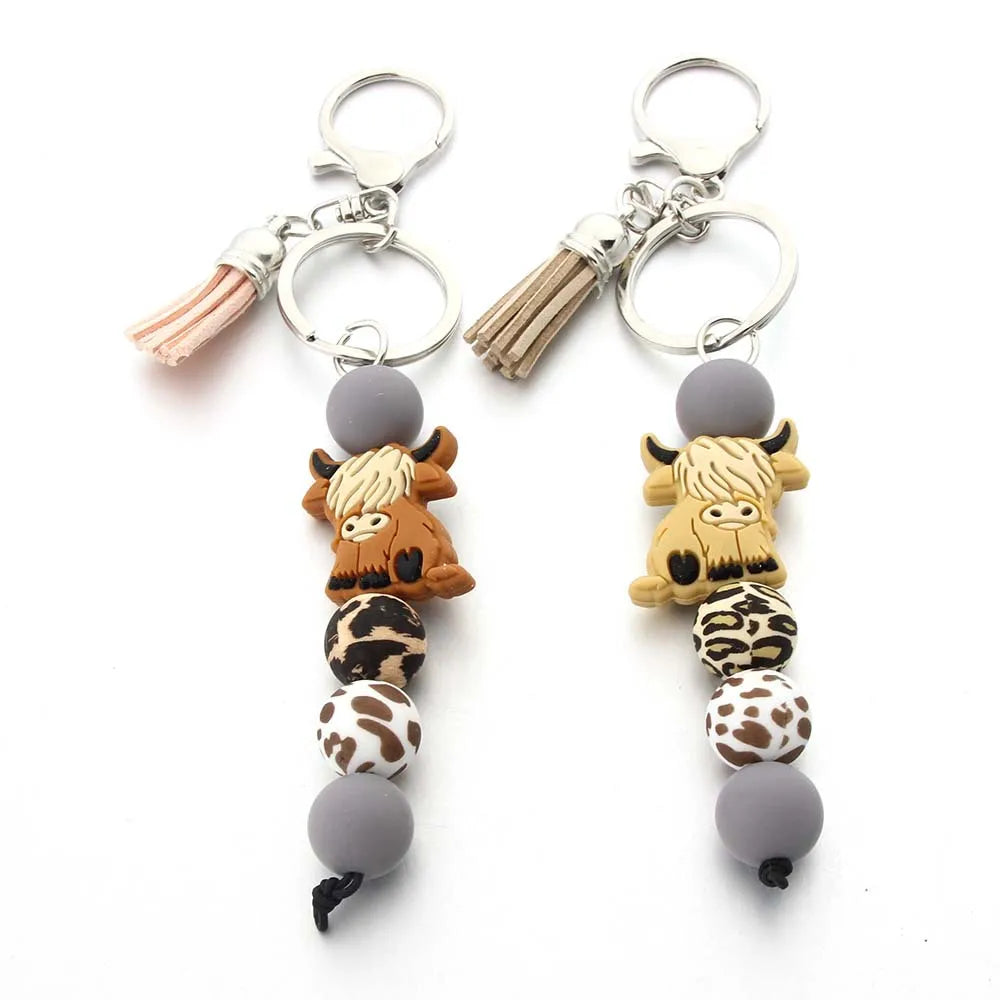 Fashion Highland Cow Beads Key Chain Cute Cow Silicone Beaded Keychain with Tassel Gifts for Mom Purse Bag Charm Pendant Keyring