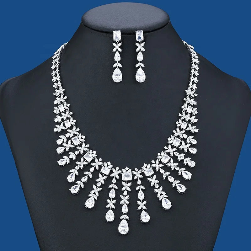 Elegant Luxury Two-Piece Water Drop Copper Set Shiny Zircon Tassel Necklace Earrings Classic for Weddings Bridal Parties