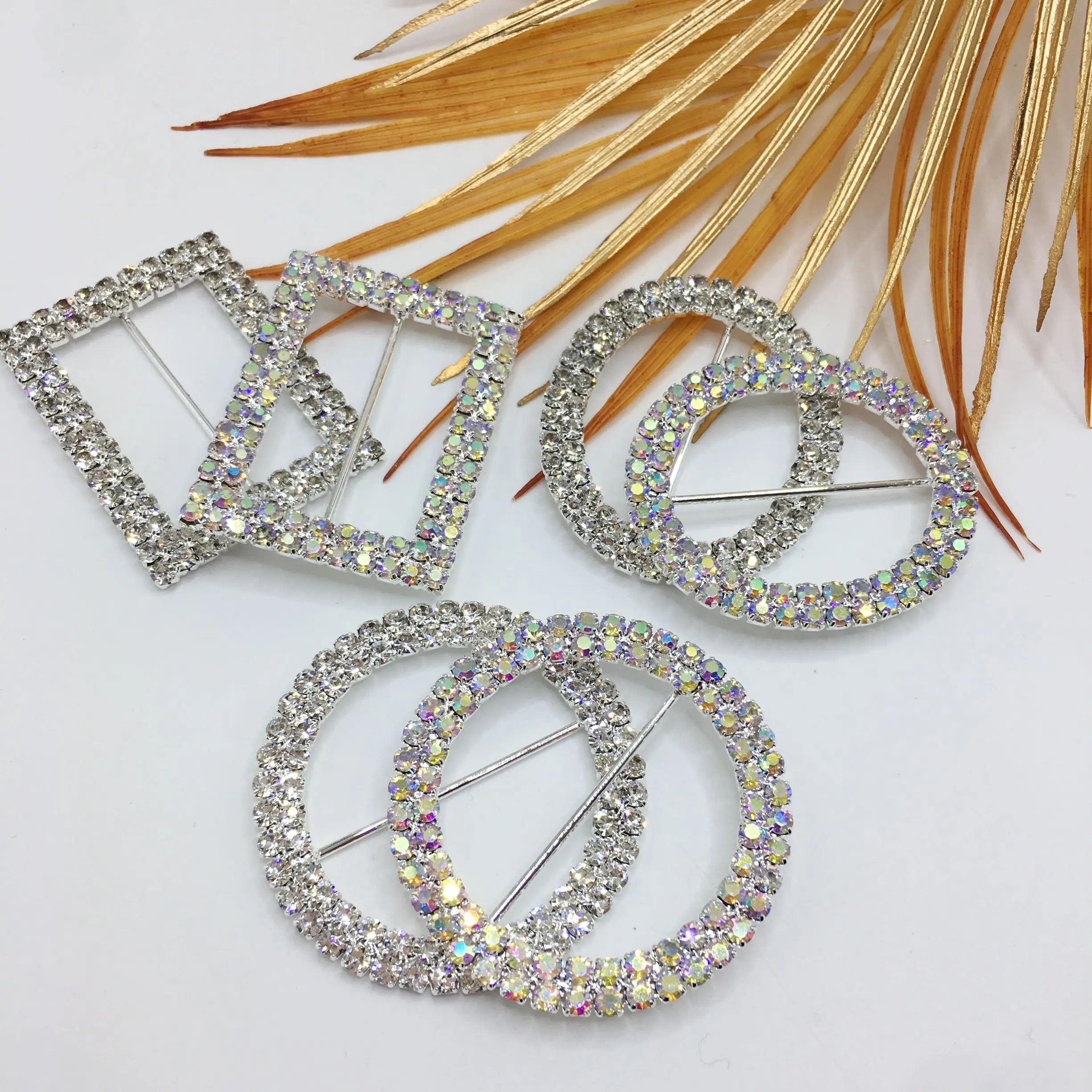 SINRONG Customizable Clothing Buckles Round Crystal Rectangle Ellipse Glass Rhinestone Stretch Feature Fashionable Buckle Ribbon