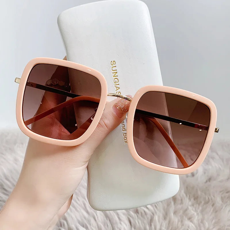 2022 Luxury Shades Oversized Sunglasses Big Trendy Hot Fashion Wholesale Metal Frame Sunglasses Unique
