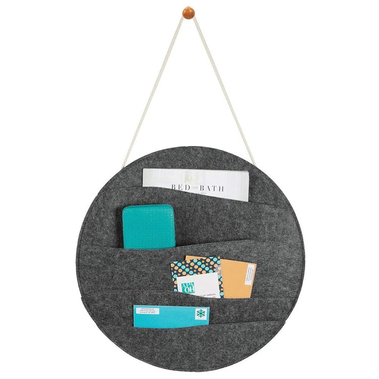 Wholesale Cheap Eco-Friendly Foldable Round Felt Card Storage Hanging Wall Organizer for Living Room
