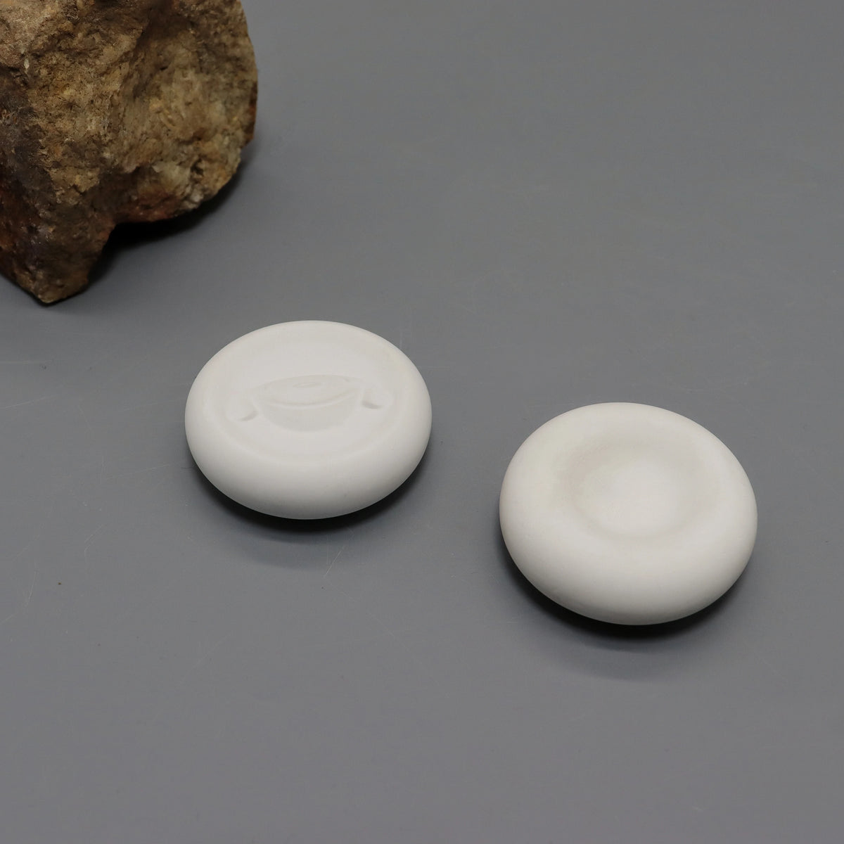 Wholesale Custom Eco-Friendly Solid Gypsum Cylinder Air Freshener Decorative Essential Oil Aroma Stone Diffuser Plaster