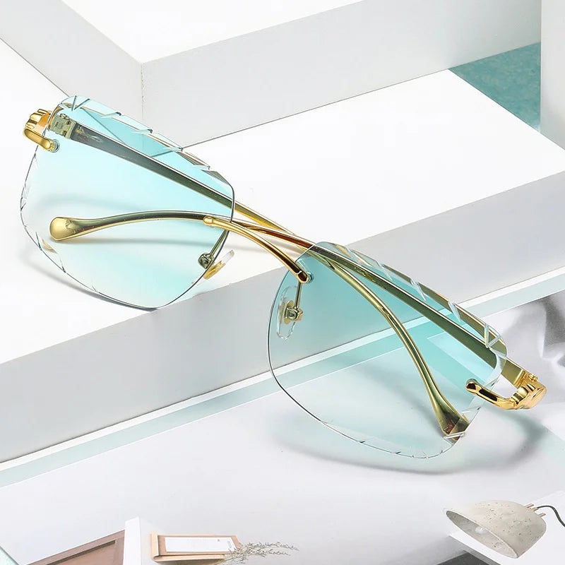 6089 New Cropped Stylish Trendy Hip-Hop Frameless Sunglasses Custom Logo Lens with Blue Gold Plastic Lenses