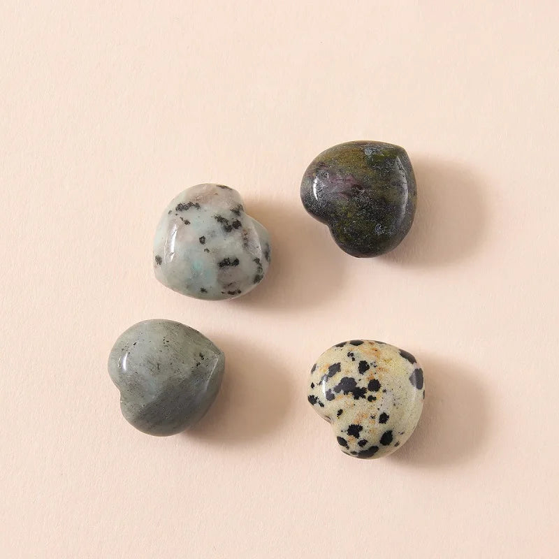 Wholesale Natural Gemstone Jewelry Heart-Healing Crystal Stone Pendant with Polished Finish for Gift Sets