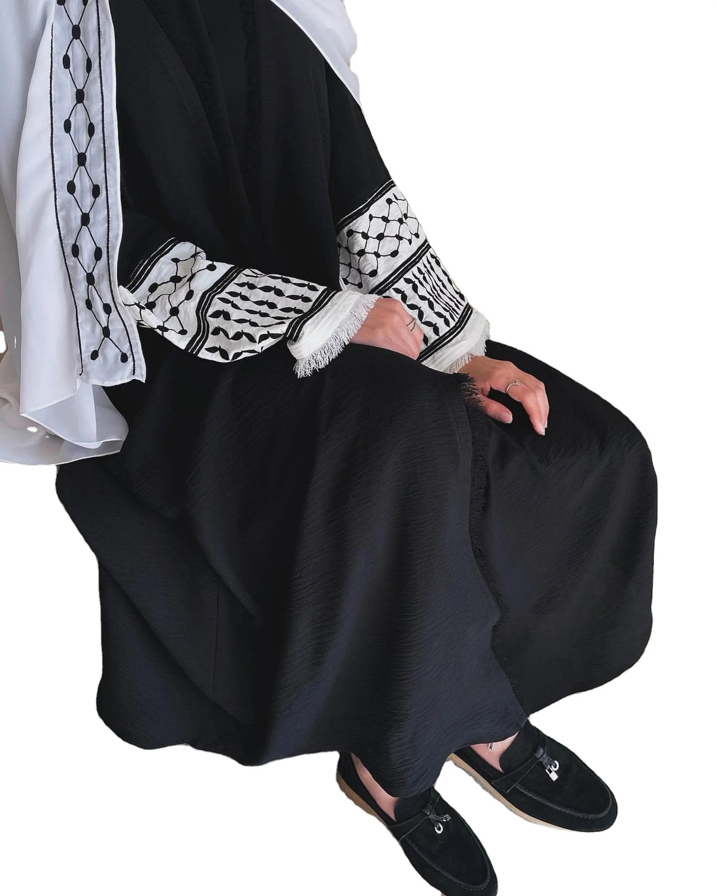 New Dubai Ramadan Keffiyeh Embroidery Sleeve Tassel Abaya Kaftan Eid Muslim Islam Clothing Robe Women Modest Dress Open Linen