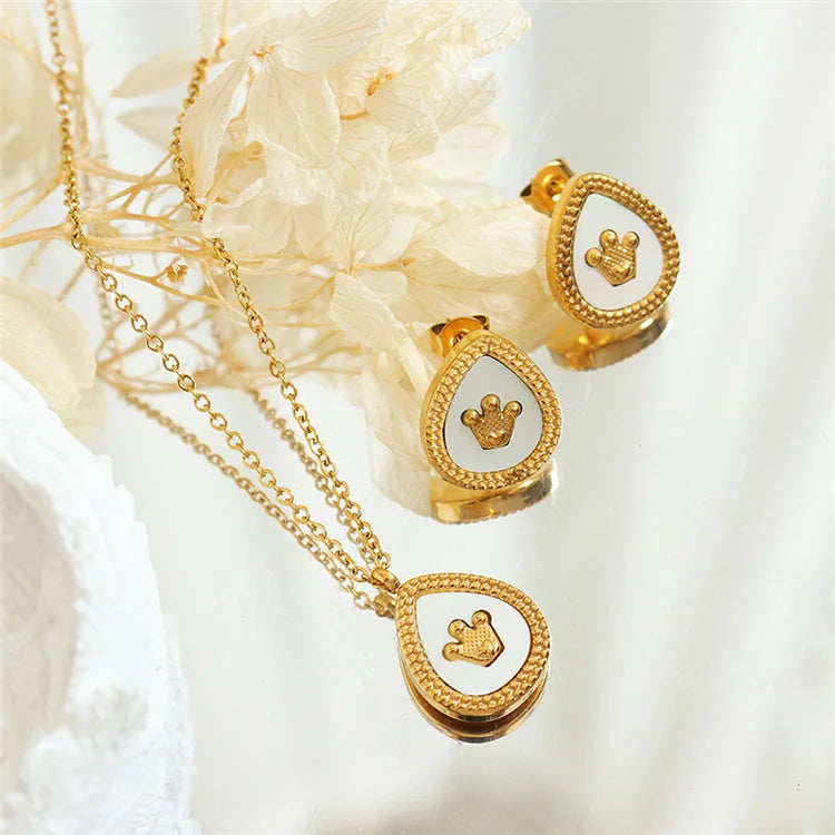 Cartoon Style Is Fashionable Cute Accessories Women Jewelry Set Cheap Stainless Steel Crown Pendant Necklace and Earrings