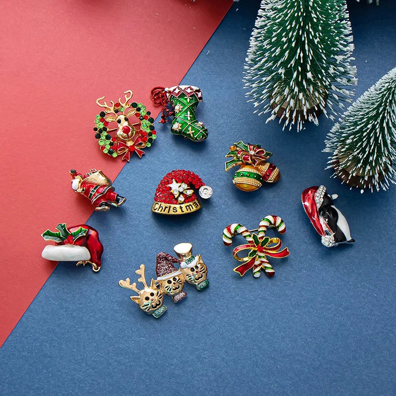 Manufacturer Luxury Metal Merry Christmas Gift Tree Snowflake Santa Claus Reindeer Hat Enamel Rhinestone Diamond Women Brooch