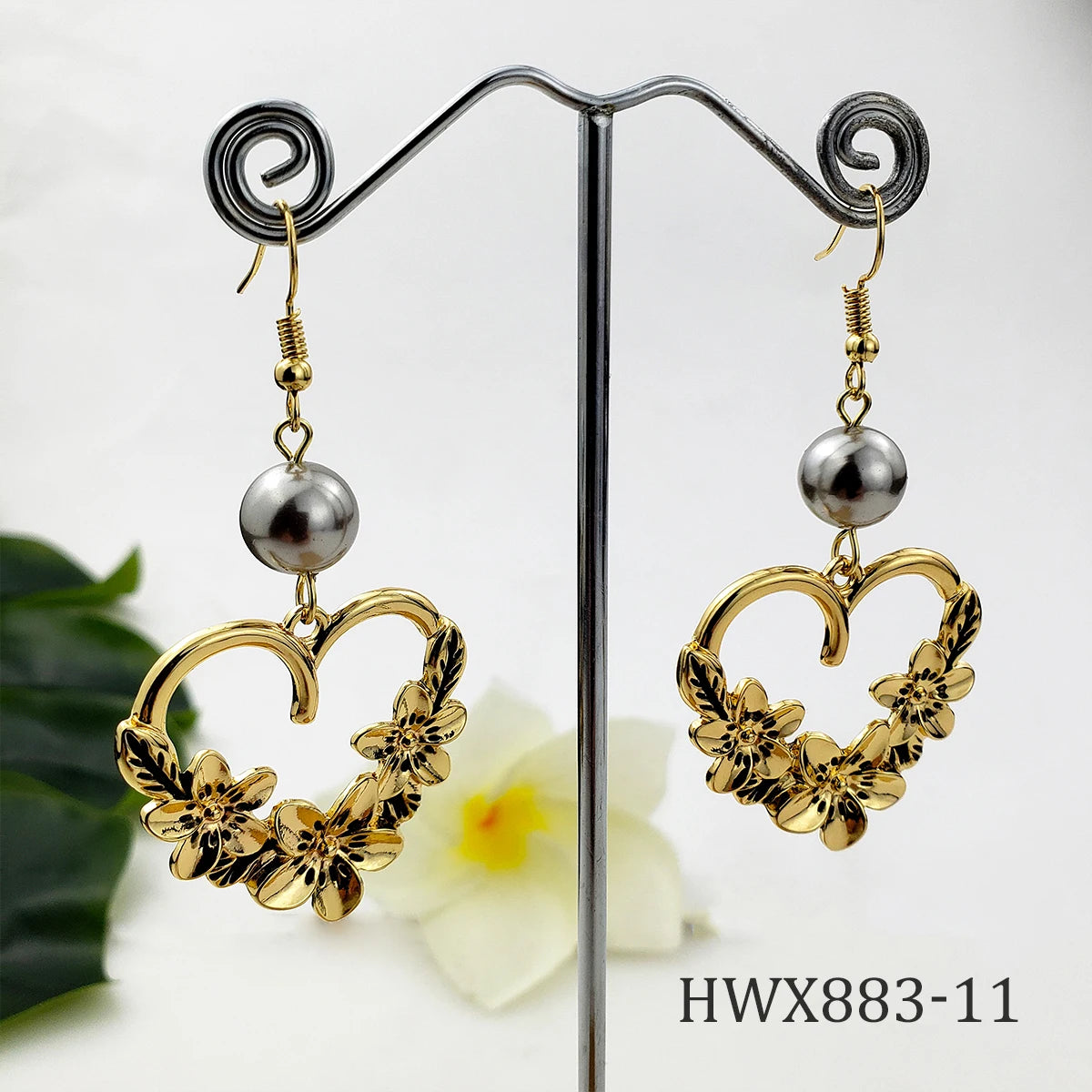 Hawaiian Enamel Pearl Beads Heart Bridal Earrings