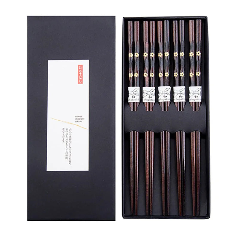 2022 Hot Selling Japanese Korean Style Organic Bamboo Reusable Sushi Chopsticks Set Creative Non-slip Wooden Chopsticks