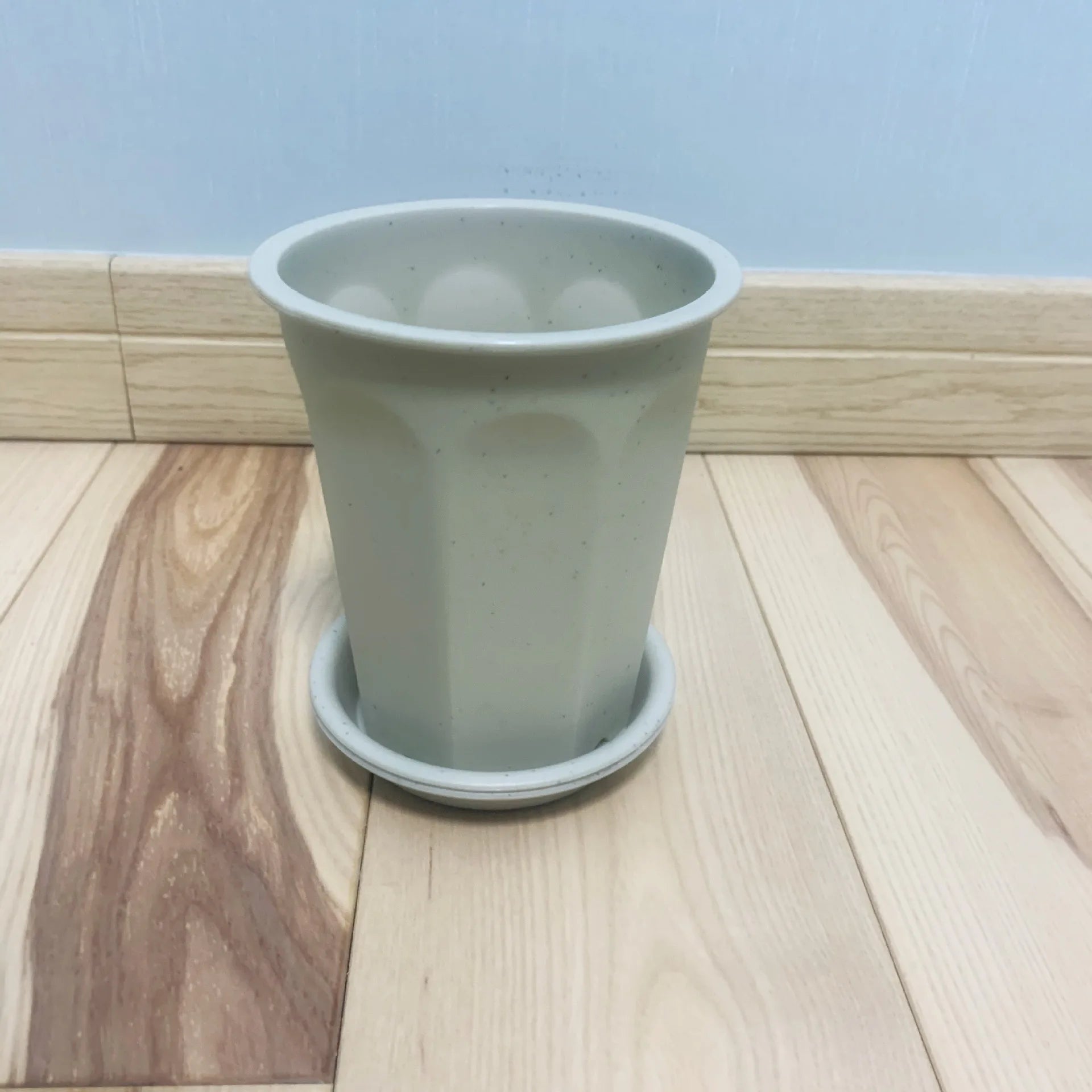 Garden Supplies Tall Round Polygon Plastic Resin Haworthia Maughanii Succulent Planter Pots for Plants Flower