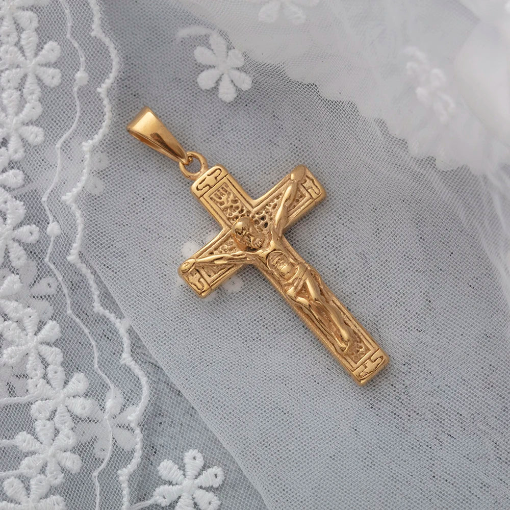 18K Gold Plated Stainless Steel Jesus Cross Pendant Charm Gold Pray Religious Pendant Christian Jewelry 2022 Factory Wholesale