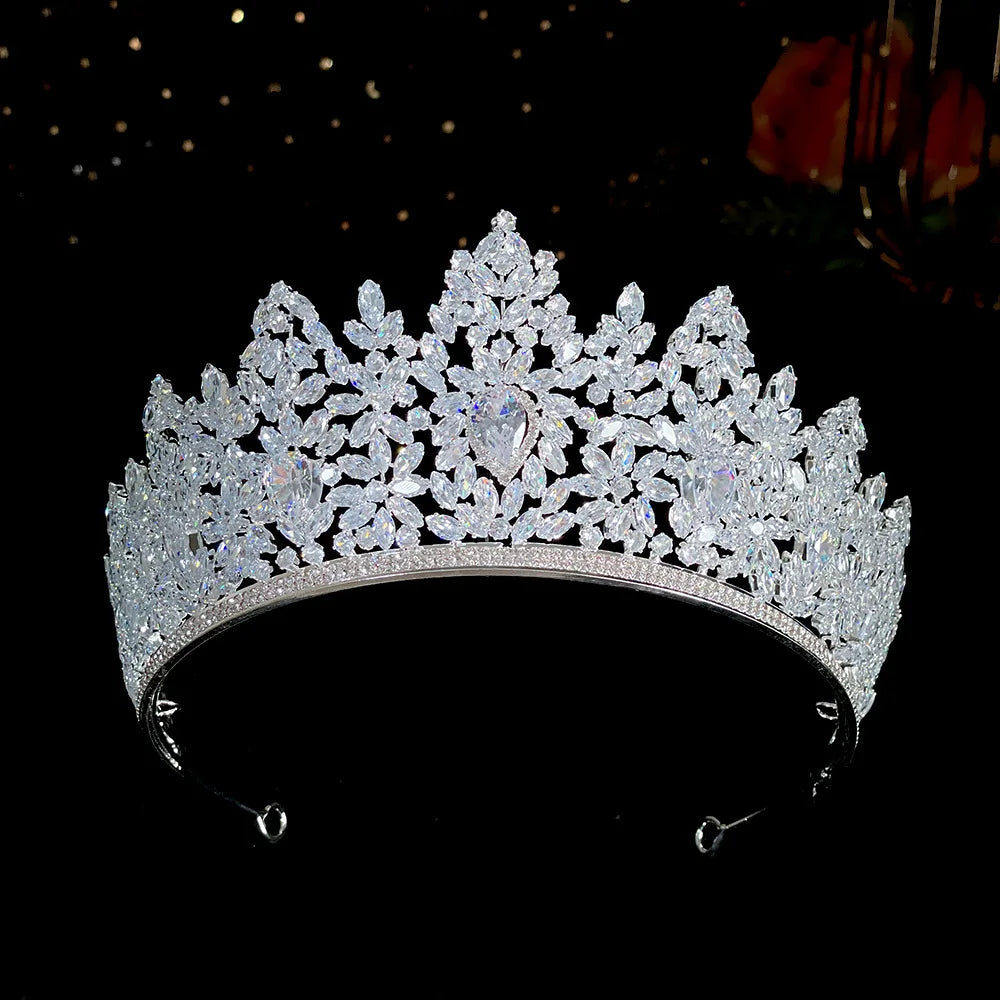 LUOXIN Luxury Tiaras and Crown Queen Vintage Women Wedding Party Hair Accessories Zircon Princess Crown