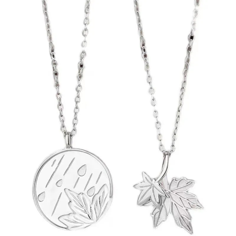 Romantic Maple Round Pendant Couple Necklace Romantic Prommise Matching Circle Pendant Maple Leaves Necklace