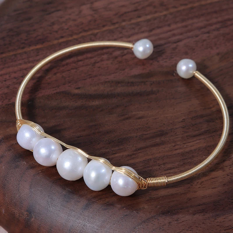 Stretch Brass Plated with 18K Gold Bracelet Bangles of Natural Pearls Fashionable Natural Freshwater Beads Pearl Bracelet
