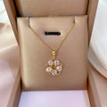 Exquisite Crystal Rhinestone Flower Necklace Gold Plated Stainless Steel CZ Zircon Flower Pendant Necklace